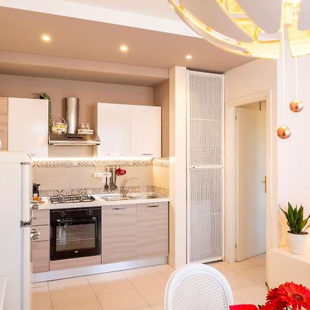 Elena Apartment - Free Secure Parking - Center - Pool - View Lake Bardolino Esterno foto